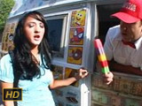 Morenita muy puta se folla al vendedor del carrito de helados